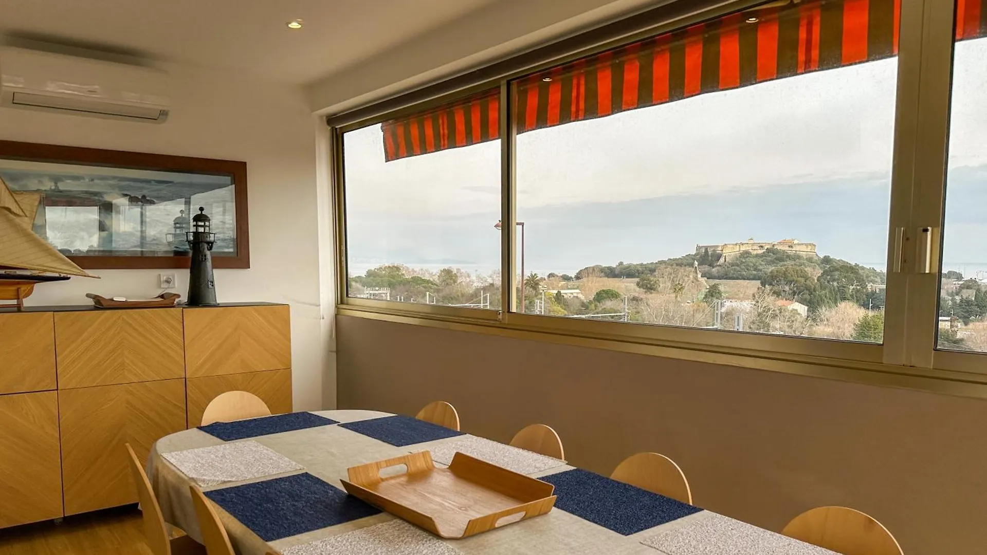 Apartment Vue Mer, Face Port, Proximite Centre Et Plage Antibes