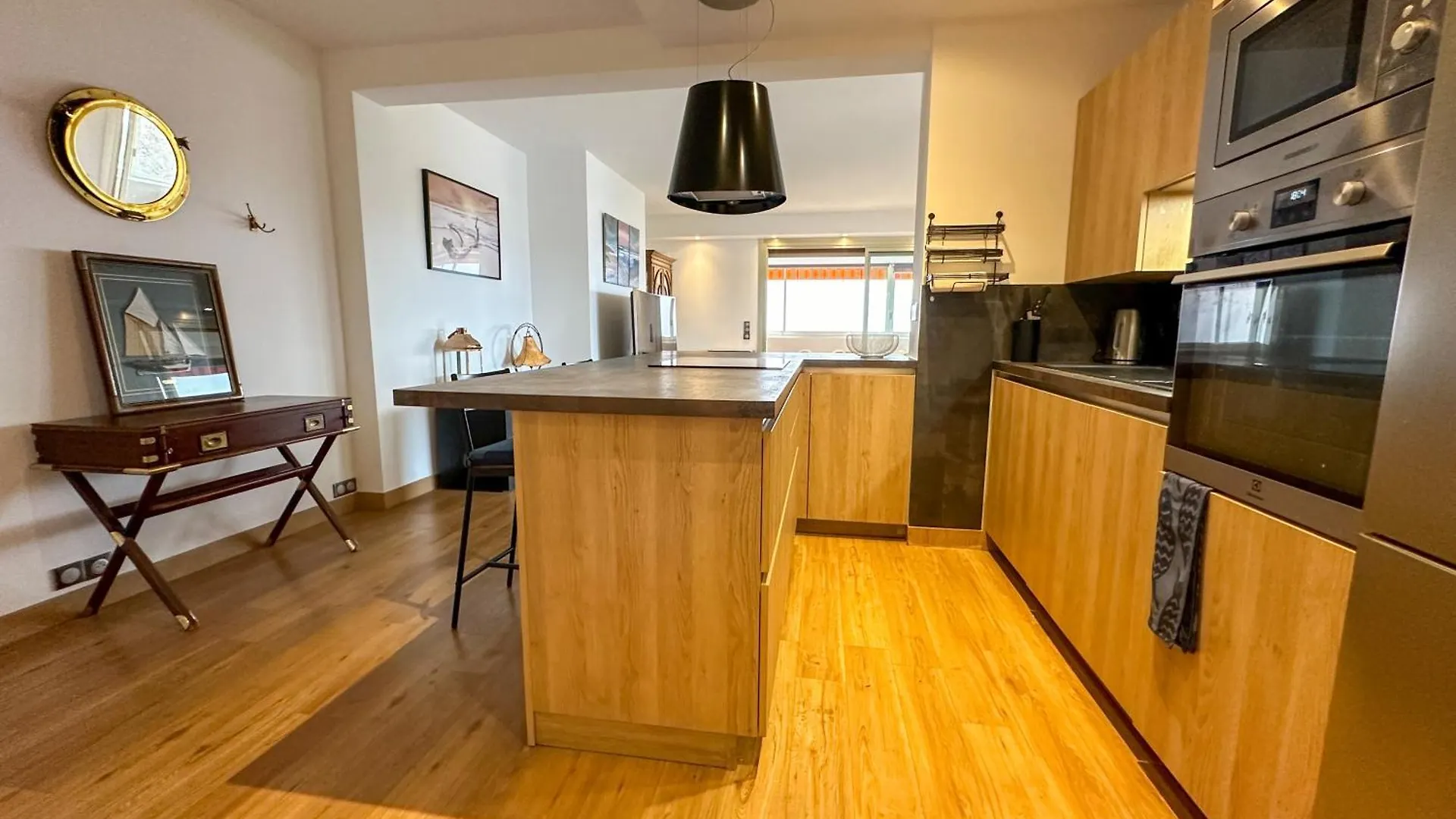 Apartment Vue Mer, Face Port, Proximite Centre Et Plage Antibes France