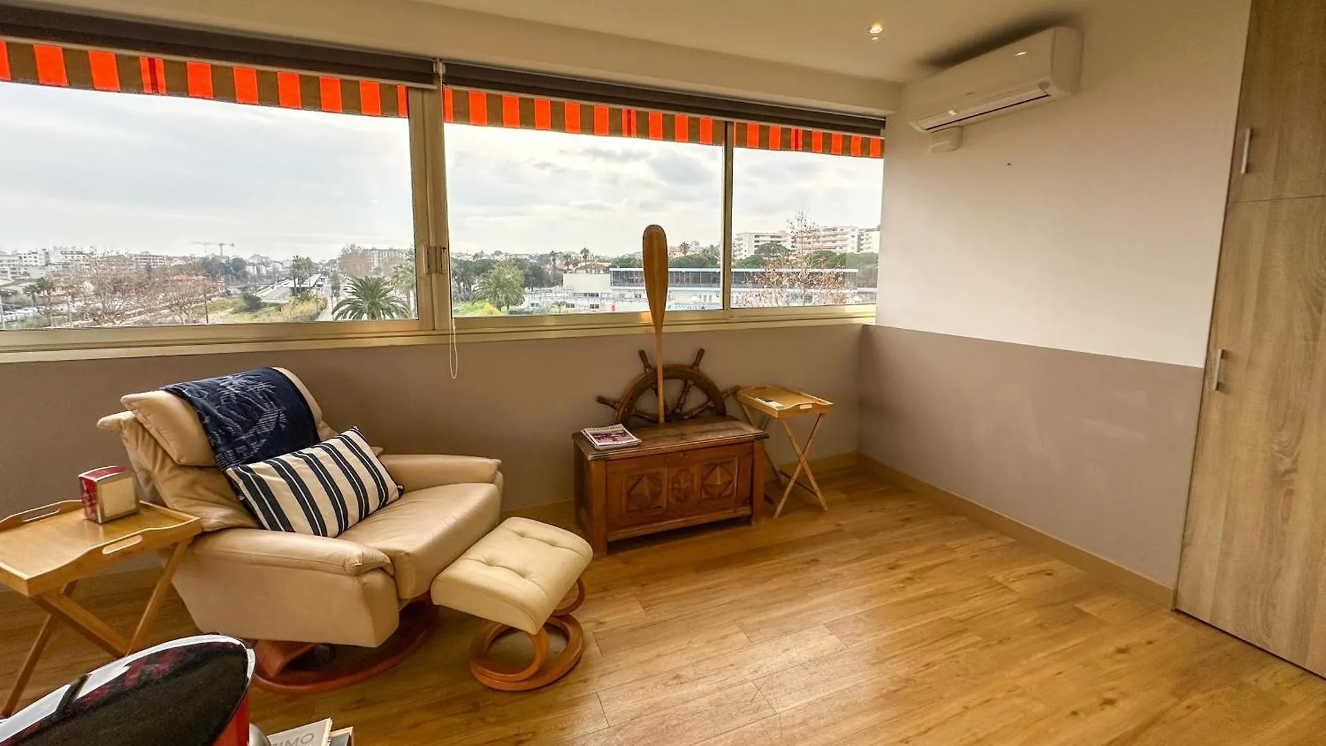 Vue Mer, Face Port, Proximite Centre Et Plage Antibes Francja
